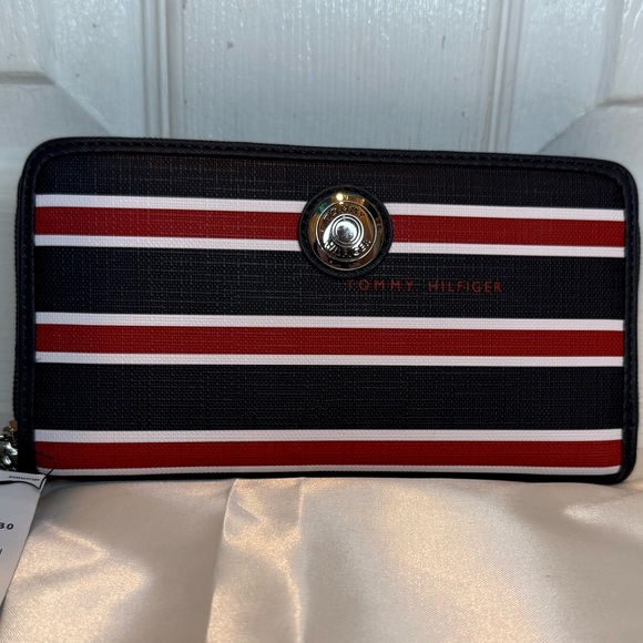 Tommy Hilfiger Handbags - TOMMY HILFIGER WOMEN’S LARGE STRIPE ZIP WALLET